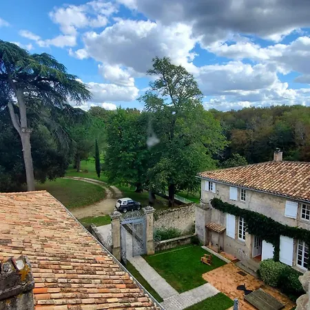 Chateau De Guest house Savignac (Gironde)