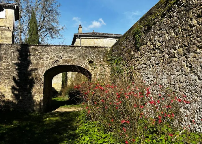 Chateau De Pensionat 3*